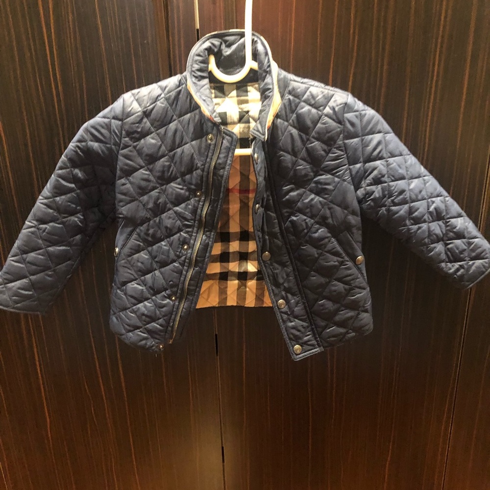 Burberry unisex kids quilted jacket. Size 4